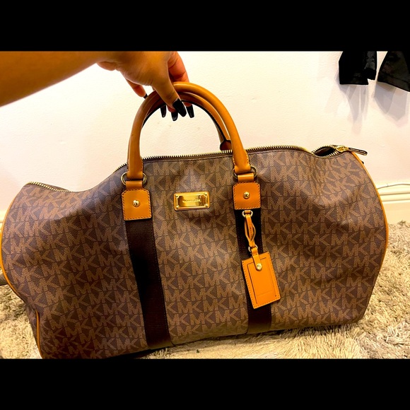 Large Michael Kors Travel Duffle - Picture 1 of 6